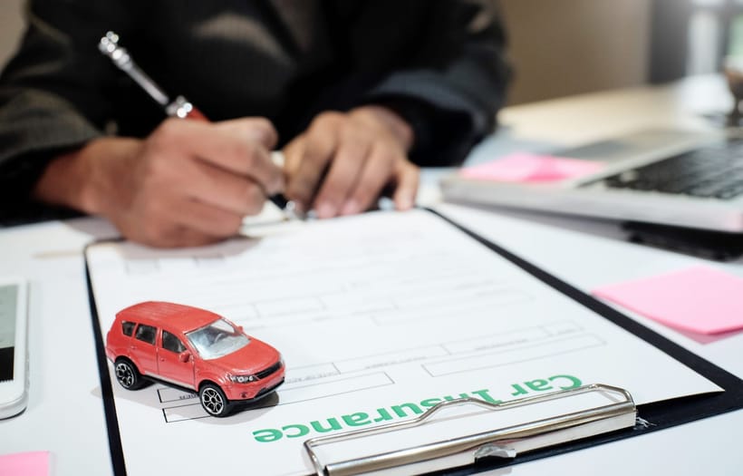 ¿Qué se necesita para sacar aseguranza de carro en USA?